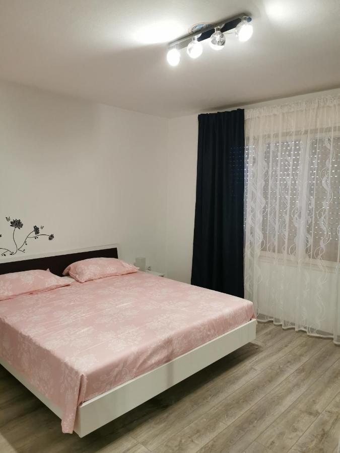 Apartments Penko 로브란 외부 사진